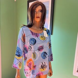 🩷🩷NWT Artistic Pink and Blue Graphic Oversized Boxy Tunic Top🩷🩷